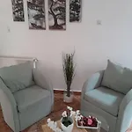 Guest house Holiday Apartman