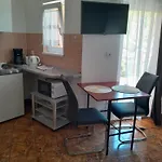 Holiday Apartman 3* Buk