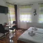 Holiday Apartman 3*