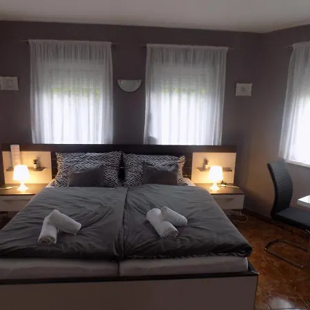 Holiday Apartman Bük