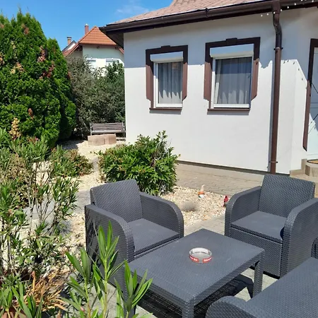 Holiday Apartman Gasthof Bük