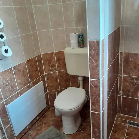 Holiday Apartman Maison d'hôtes Bük