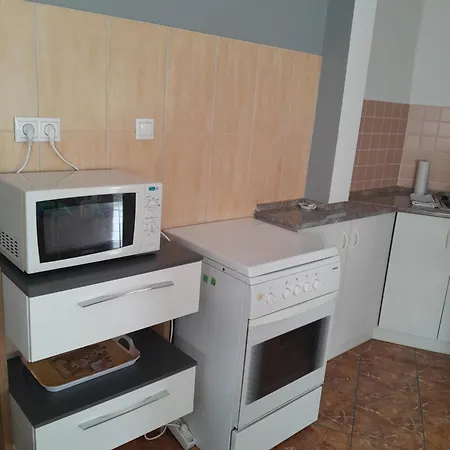 Holiday Apartman Guest house