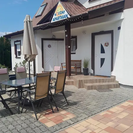 Holiday Apartman Guest house Buk