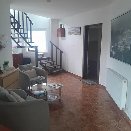 בית הארחה Holiday Apartman Bük