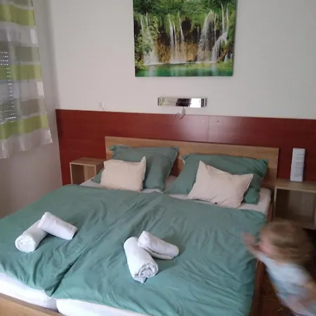 Holiday Apartman Bük