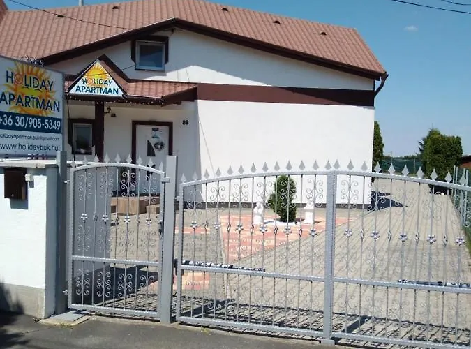 Holiday Apartman 3*