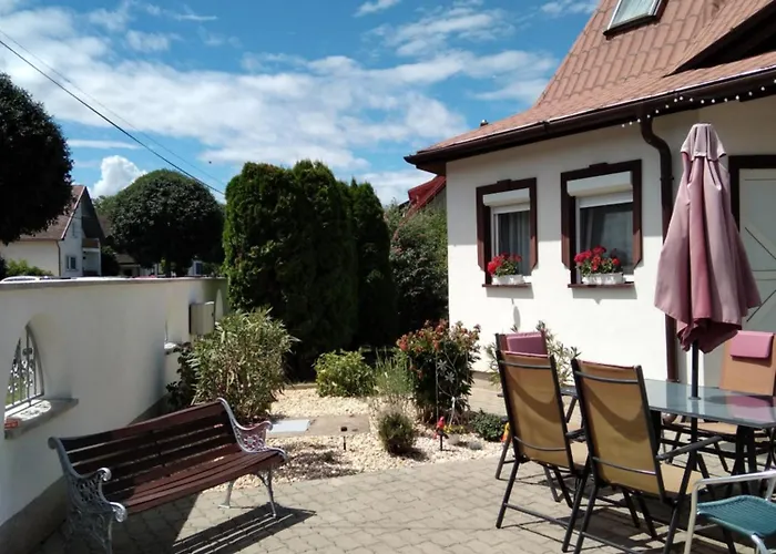 בית הארחה Holiday Apartman Bük