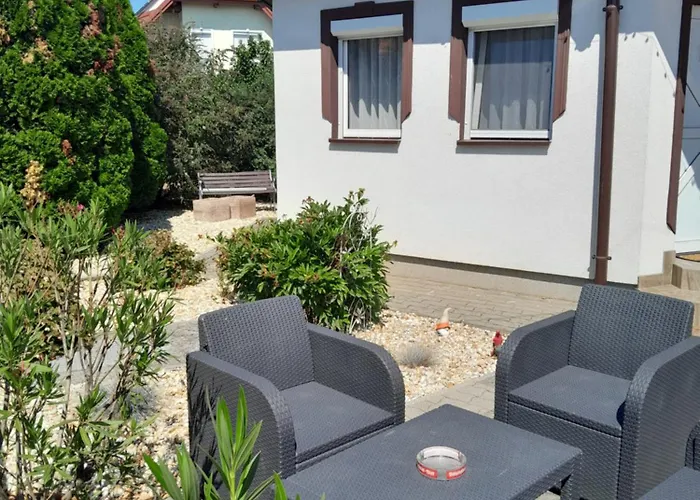 Holiday Apartman בית הארחה Bük