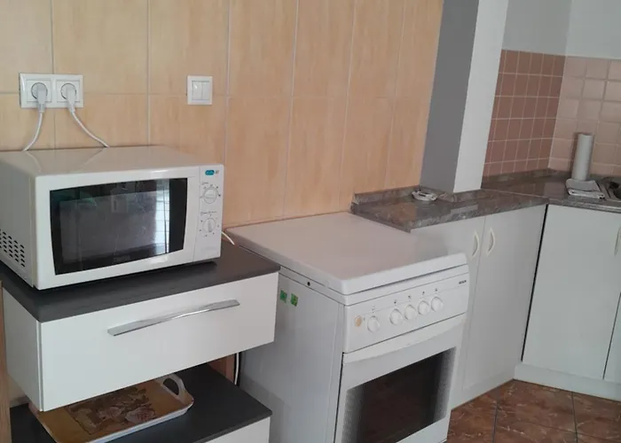 Holiday Apartman בית הארחה