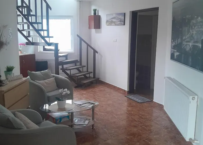 בית הארחה Holiday Apartman Bük